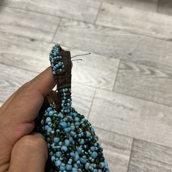 Blue beaded wristlet purse - Picture 5 of 7